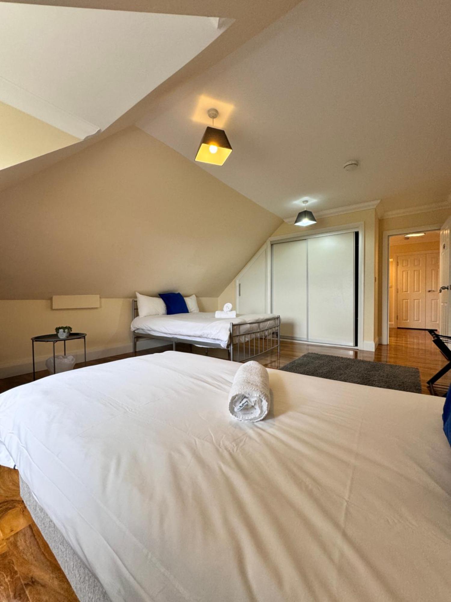 Relaxing Airport Rooms Stanwell Eksteriør bilde
