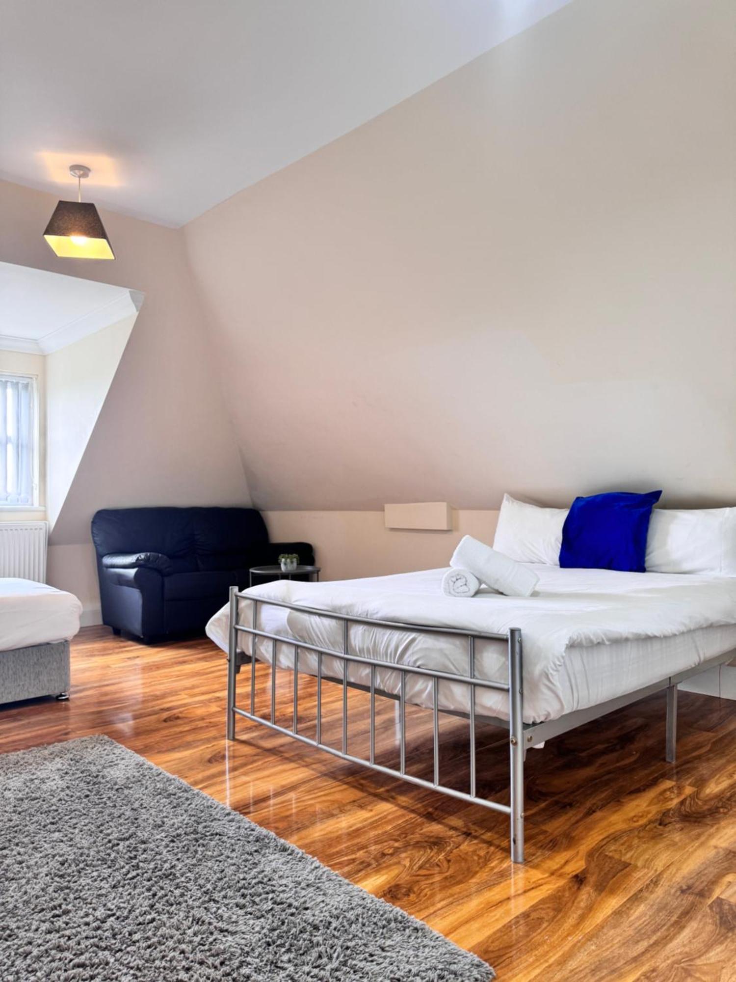 Relaxing Airport Rooms Stanwell Eksteriør bilde