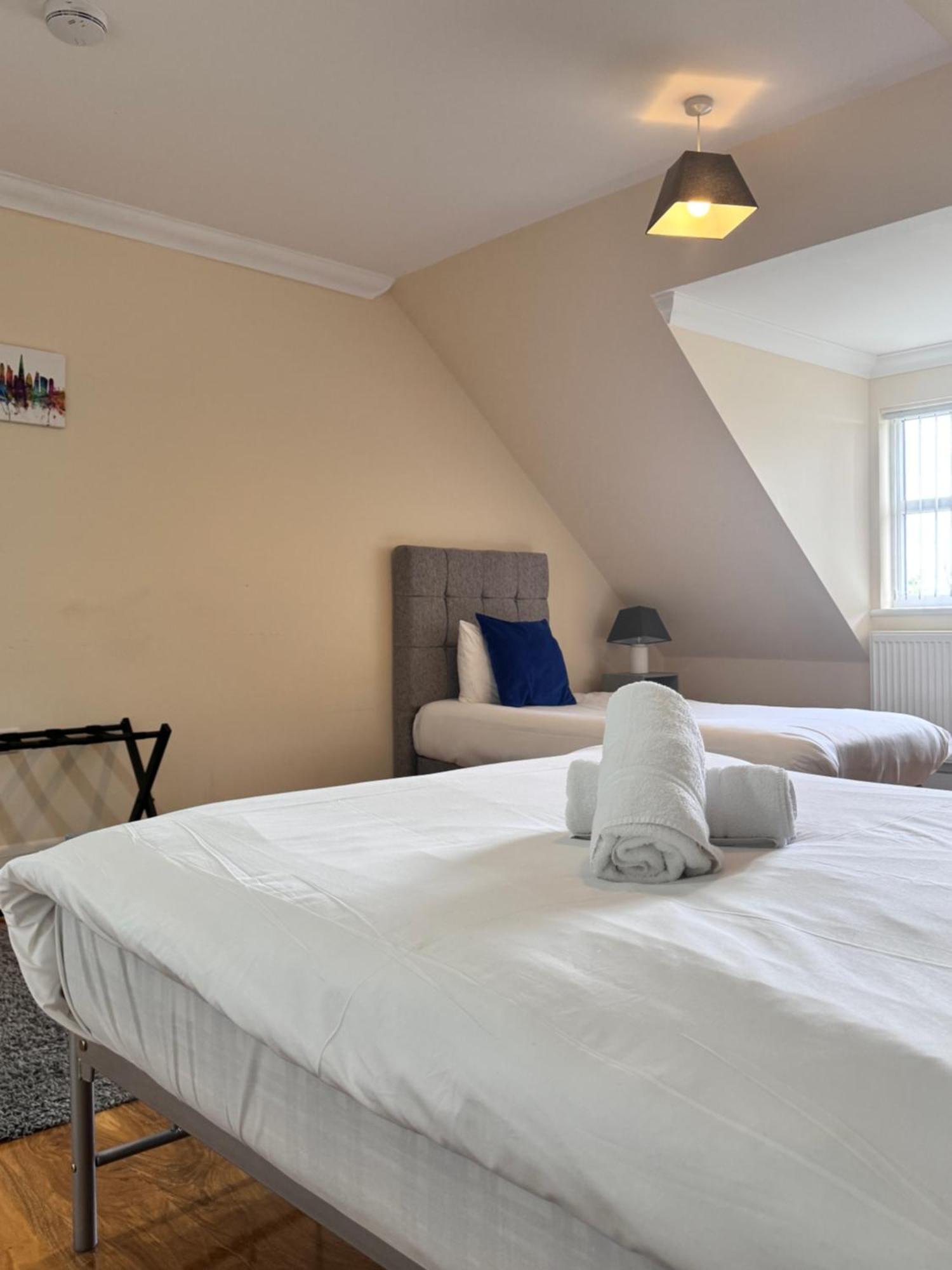 Relaxing Airport Rooms Stanwell Eksteriør bilde